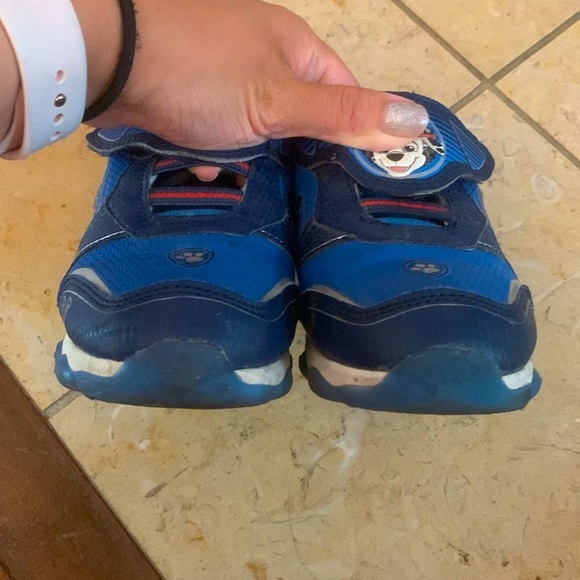 Nickelodeon boy’s Paw Patrol light up sneakers - Picture 6 of 9